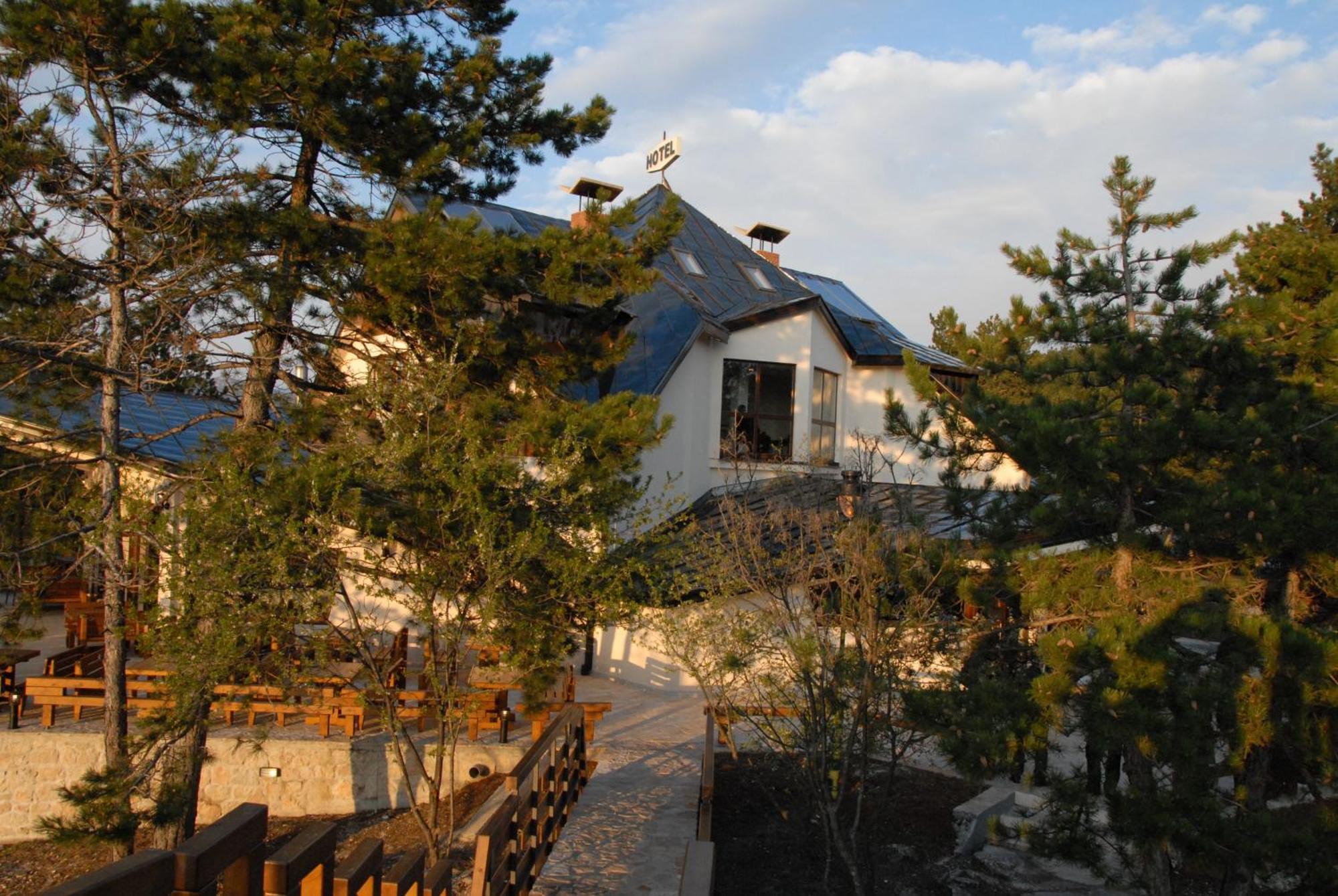 Hotel Trebjesa Niksic Exterior photo